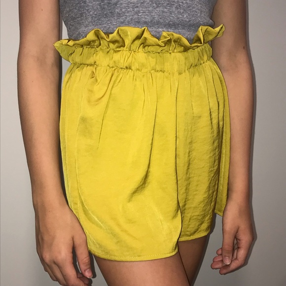 NWT MISSGUIDED floaty chartreuse shorts ▪️sz 2 - Picture 7 of 8
